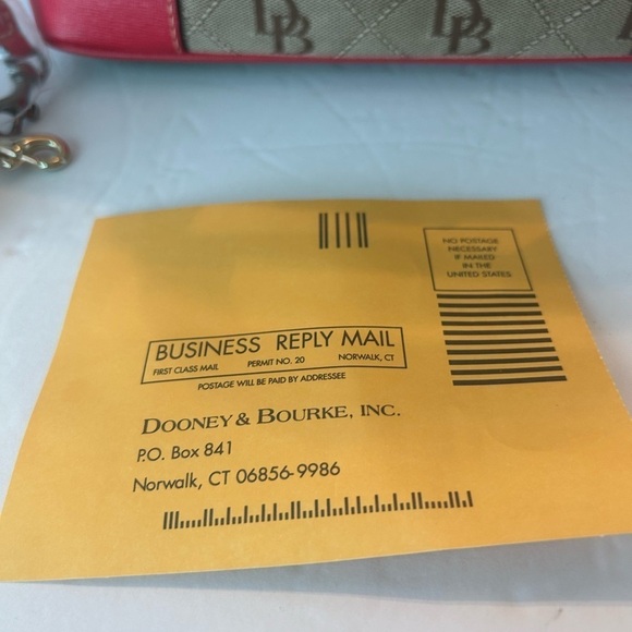 Dooney & Bourke NWOT Large Gabrielle Signature Print With Red Leather Trim - Picture 2 of 8